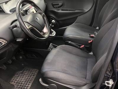 Lancia Ypsilon NEOPATENTATI Blu/Azzurro usata Manerba del Garda