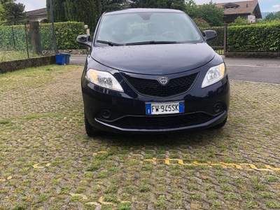 Lancia Ypsilon NEOPATENTATI Blu/Azzurro usata Manerba del Garda
