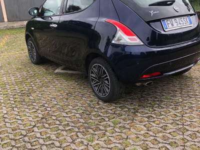 Lancia Ypsilon NEOPATENTATI Blu/Azzurro usata Manerba del Garda