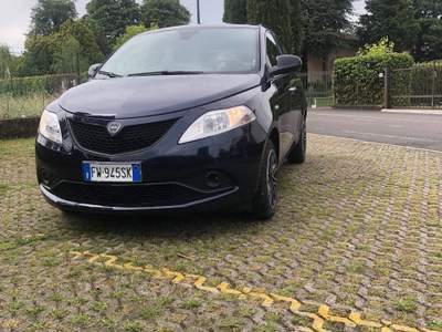 Lancia Ypsilon NEOPATENTATI Blu/Azzurro usata Manerba del Garda