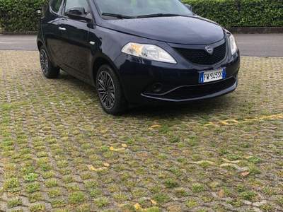 Lancia Ypsilon NEOPATENTATI Blu/Azzurro usata Manerba del Garda