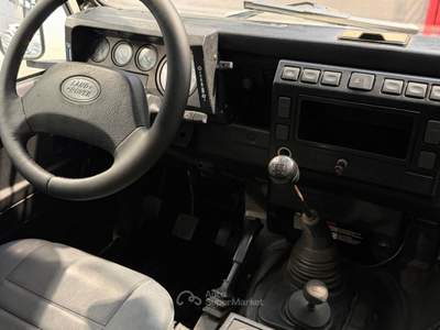 Land Rover Defender 130 2.5 Td5 cat CrewCab S Bianco usata Bologna
