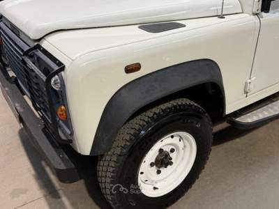 Land Rover Defender 130 2.5 Td5 cat CrewCab S Bianco usata Bologna