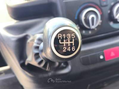 Peugeot Boxer 2.0 BlueHDI 130CV H2 L3 Bianco usata San Salvatore Telesino