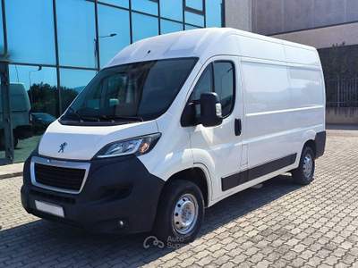 Peugeot Boxer 2.0 BlueHDi 130CV H2 L2 Bianco usata San Salvatore Telesino