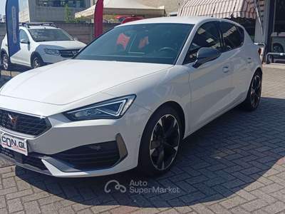 Cupra Leon Leon  1.5 tsi 150cv ACT km 29000 pack performance Bianco usata Carignano
