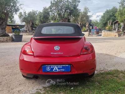 Volkswagen Maggiolino Maggiolino Cabrio 1.6 tdi Design 105cv Rosso usata Ladispoli
