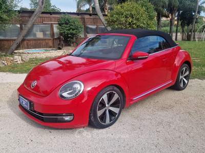 Volkswagen Maggiolino Maggiolino Cabrio 1.6 tdi Design 105cv Rosso usata Ladispoli
