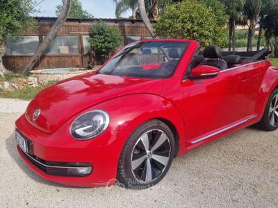 Volkswagen Maggiolino Maggiolino Cabrio 1.6 tdi Design 105cv Rosso usata Ladispoli