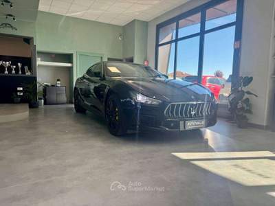 Maserati Ghibli Ghibli 3.0 V6 bt Ribelle Black 350cv auto Nero usata Osasco