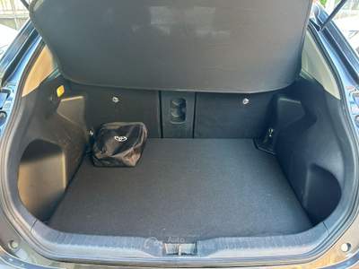 Toyota Yaris Cross 5p. E-CVT AWD-i Adventure PREZZO REALE Grigio usata Genova