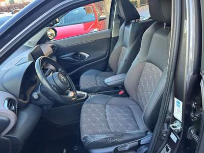 Toyota Yaris Cross 5p. E-CVT AWD-i Adventure PREZZO REALE Grigio usata Genova