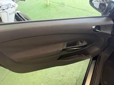 Opel Corsa 1.2 BENZINA 85CV Nero usata Giugliano