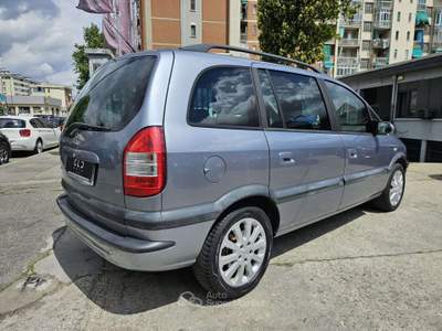 Opel Zafira Zafira 1.8 16v Elegance  7POSTI Grigio usata Torino