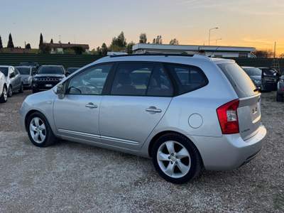 Kia Carens VGT EX Class per Export Argento usata Rimini