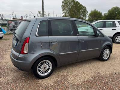 Lancia Musa 8V Ecochic GPL Gold Grigio usata Rimini