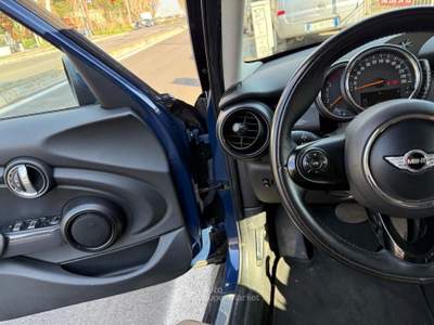 MINI Clubman 1.5 Cooper D Business XL Cambio Automatico Blu/Azzurro usata Roma