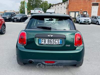 MINI Clubman 1.2 One Oro usata Massarosa