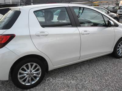 Toyota Yaris ADATTA A NEOPATENTATI Bianco usata Puegnago sul Garda