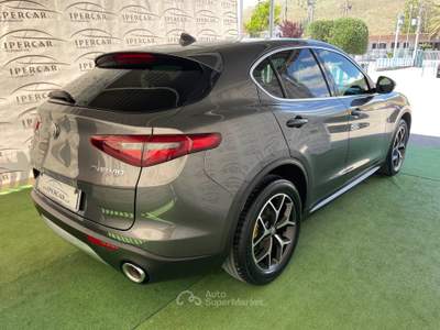 Alfa Romeo Stelvio AT8 Q4 Executive Grigio usata Acerra