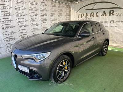 Alfa Romeo Stelvio AT8 Q4 Executive Grigio usata Acerra
