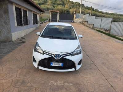 Toyota Yaris batterie nuove usata fonte nuova