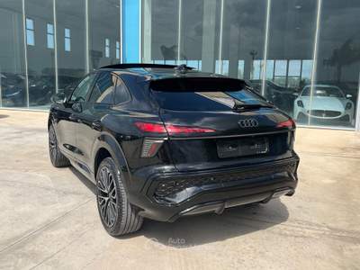 Audi Q3 Spb 2.0 S line Possibilità noleggio no scoring Nero usata Gela