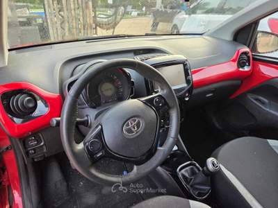 Toyota Aygo auto perfetta in tutto tutta tagliandata con garanzia Rosso usata fonte nuova