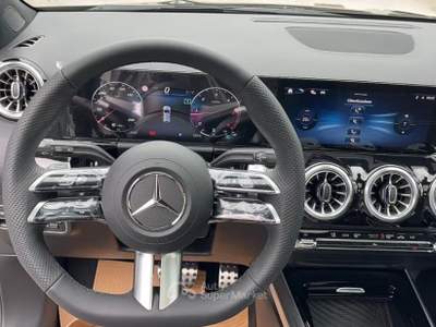 Mercedes-Benz GLA GLA 200 d Automatic Premium Nero usata Sant'Anastasia