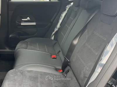 Mercedes-Benz GLA GLA 200 d Automatic Premium Grigio usata Sant'Anastasia