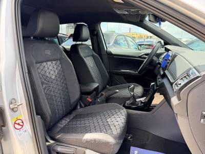 Volkswagen T-Cross  1.0 tsi R-Line Plus 115cv Bianco usata Sant'Anastasia