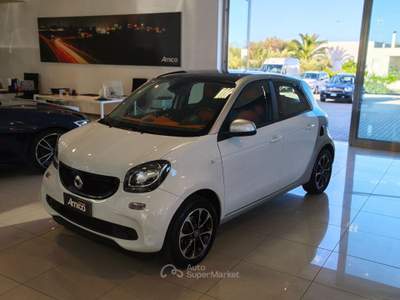 Smart ForFour 70 1.0 Passion Bianco usata San Michele Salentino