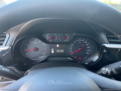 Opel Corsa Corsa 1.5 D 100 CV Edition Bianco usata Zafferana Etnea