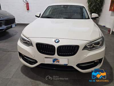 BMW Serie 2 220d d Coupe Sport 184cv auto Bianco usata Curno