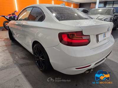 BMW Serie 2 220d d Coupe Sport 184cv auto Bianco usata Curno