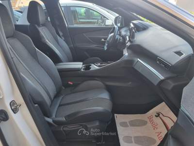 Peugeot 3008 S&S EAT8 Allure Pack Bianco usata Altamura