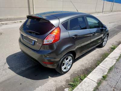 Ford Fiesta 5 porte Bz.- GPL Black & White Edition Grigio usata Valenzano