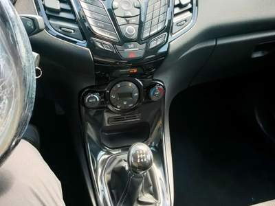 Ford Fiesta 5 porte Bz.- GPL Black & White Edition Grigio usata Valenzano