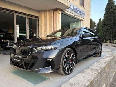 BMW Serie 5 540d 540 d 48V xDrive Touring Msport Pro. Grigio usata Carovigno