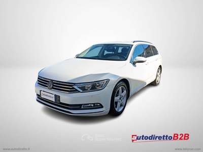 Volkswagen Passat 2.0 TDI DSG Executive BMT Bianco usata Bergamo