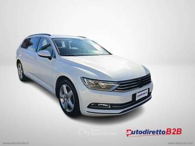 Volkswagen Passat 2.0 TDI DSG Executive BMT Bianco usata Bergamo