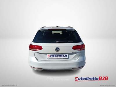 Volkswagen Passat 2.0 TDI DSG Executive BMT Bianco usata Bergamo