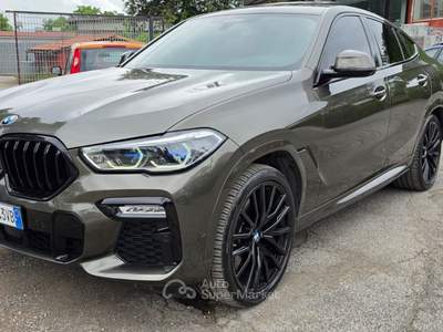 BMW X6 x6 m 50d strafull reale in sede Verde usata Roma
