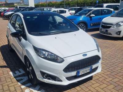 Ford Fiesta 1.5 TDCi 75CV 5 porte Titanium Bianco usata Savona