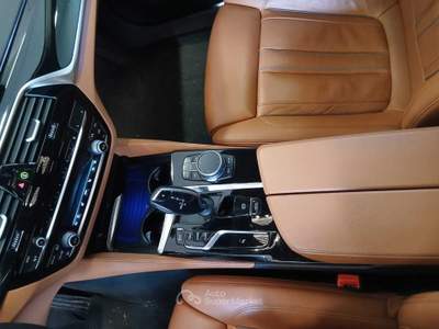 BMW Serie 5 530d Possibilità di finanziamento Bianco usata Borgonovo Val Tidone