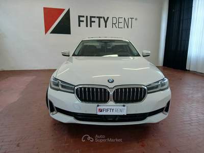 BMW Serie 5 530d Possibilità di finanziamento Bianco usata Borgonovo Val Tidone
