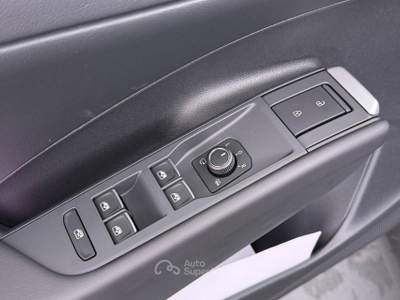 Volkswagen T-Roc 1.5 eTSI ACT 150 CV DSG R-Line Nero usata Monteforte Irpino