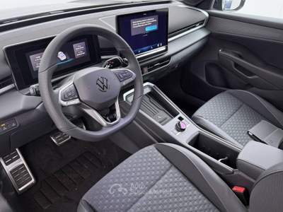 Volkswagen T-Roc 1.5 eTSI ACT 150 CV DSG R-Line Nero usata Monteforte Irpino