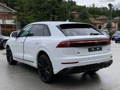 Audi Q8 SUV TDI quattro S line IVA DED NUOVO MODELLO Bianco usata Sant'Angelo in vado
