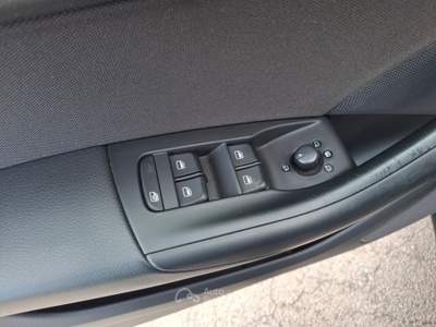 Audi Q3 2.0 TDI 120cv Km 106.000 - 2017 Argento usata CASTELLALTO